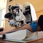 Robot sử dụng trí tuệ nhân tạo và hình ảnh để lấy máu