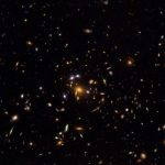 Các vật thể có khối lượng lớn trong các hệ thống ngoài vũ trụ