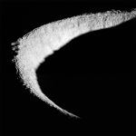 Băng trên cực nam mặt trăng có thể có nhiều hơn một nguồn