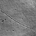 Bản đồ toàn cầu đầu tiên về các tảng đá trên Mặt trăng