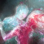 Lý thuyết về vũ trụ lượng tử vòng lặp mô tả cách các tính năng nguyên thủy nhỏ bé chiếm các dị thường ở quy mô lớn nhất của vũ trụ